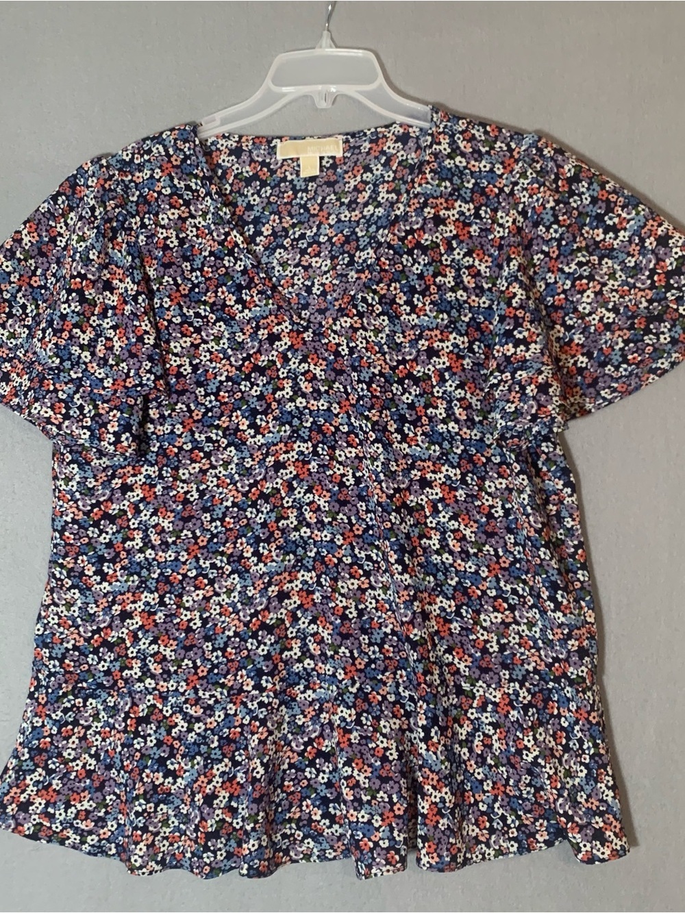 Michael Kors Navy Floral V-Neck Flutter Sleeve Blouse Ladies Size Large - Picture 2 of 4